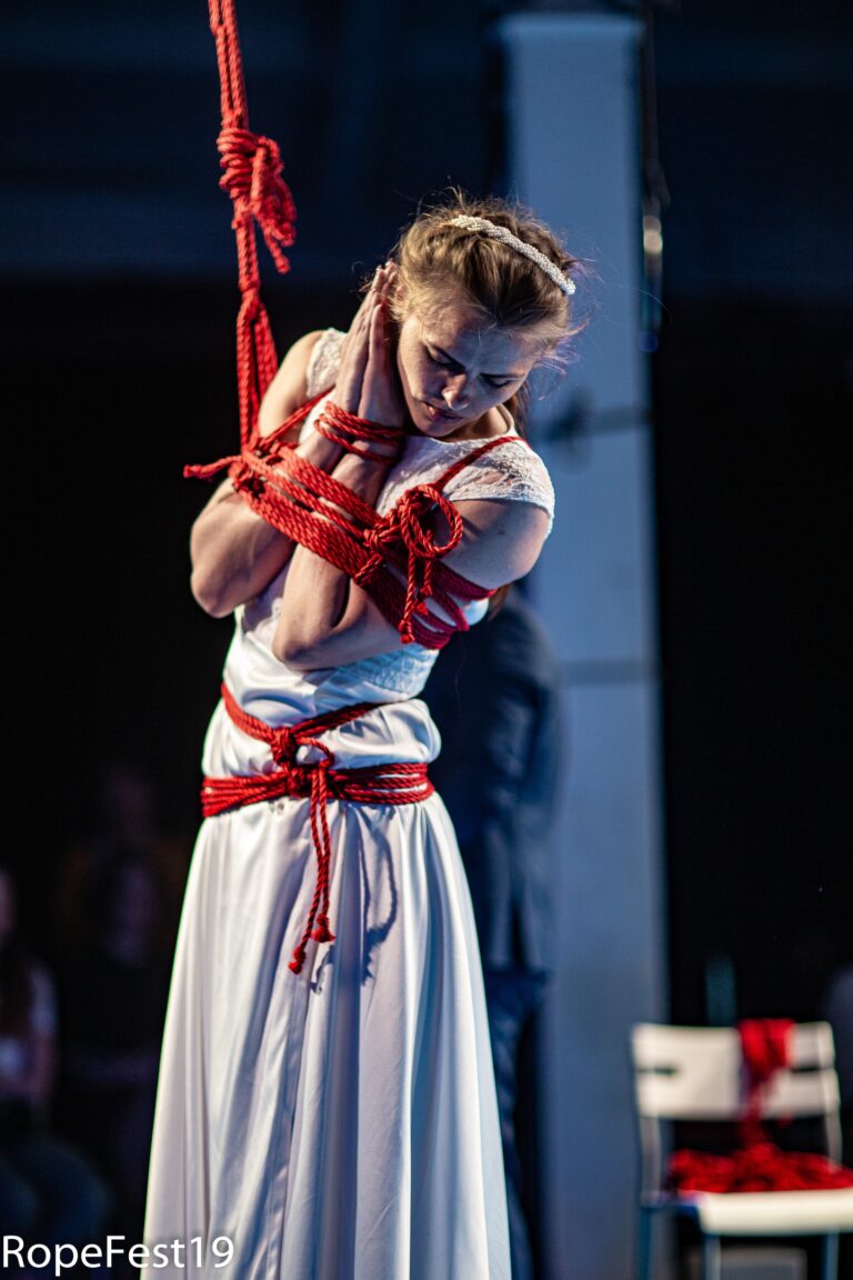 Rope Fest Peterburg . Bondage: Freerider. Foto by Faya Man